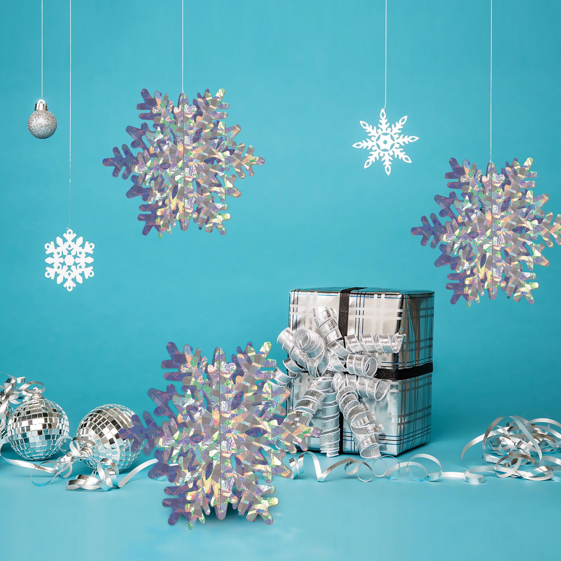 Beistle Christmas 3-D Prismatic Snowflake Centerpiece