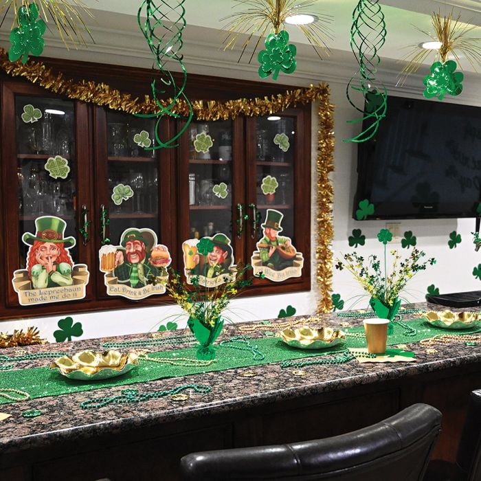 Shamrock Gleam 'N Spray Centerpiece